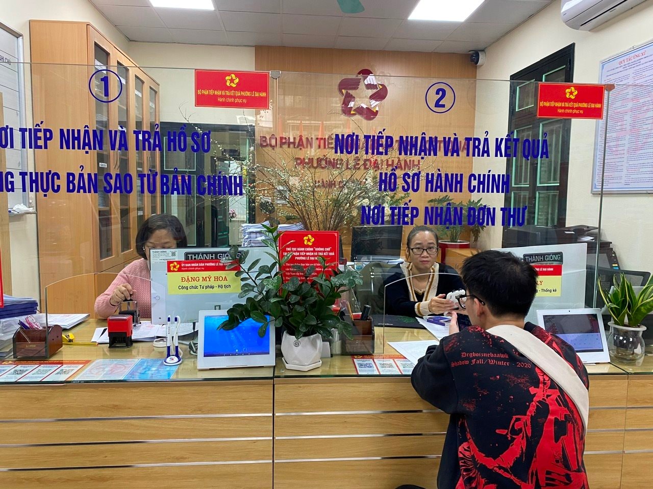 1-cua.jpg
