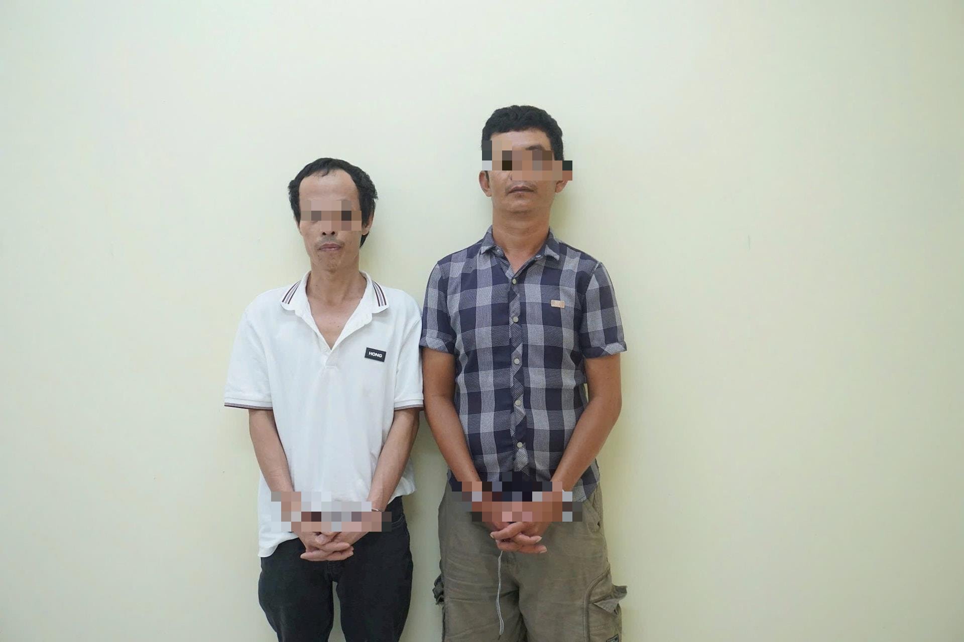 anh-3-tu-trai-qua-ngo-son-ha-tran-nhu-phuoc(1).jpg