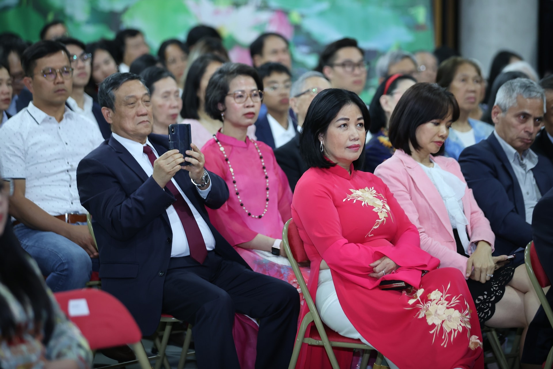 Thủ tướng: Cộng đồng người Việt Nam tại Pháp có truyền thống vô cùng đáng tự hào- Ảnh 8.