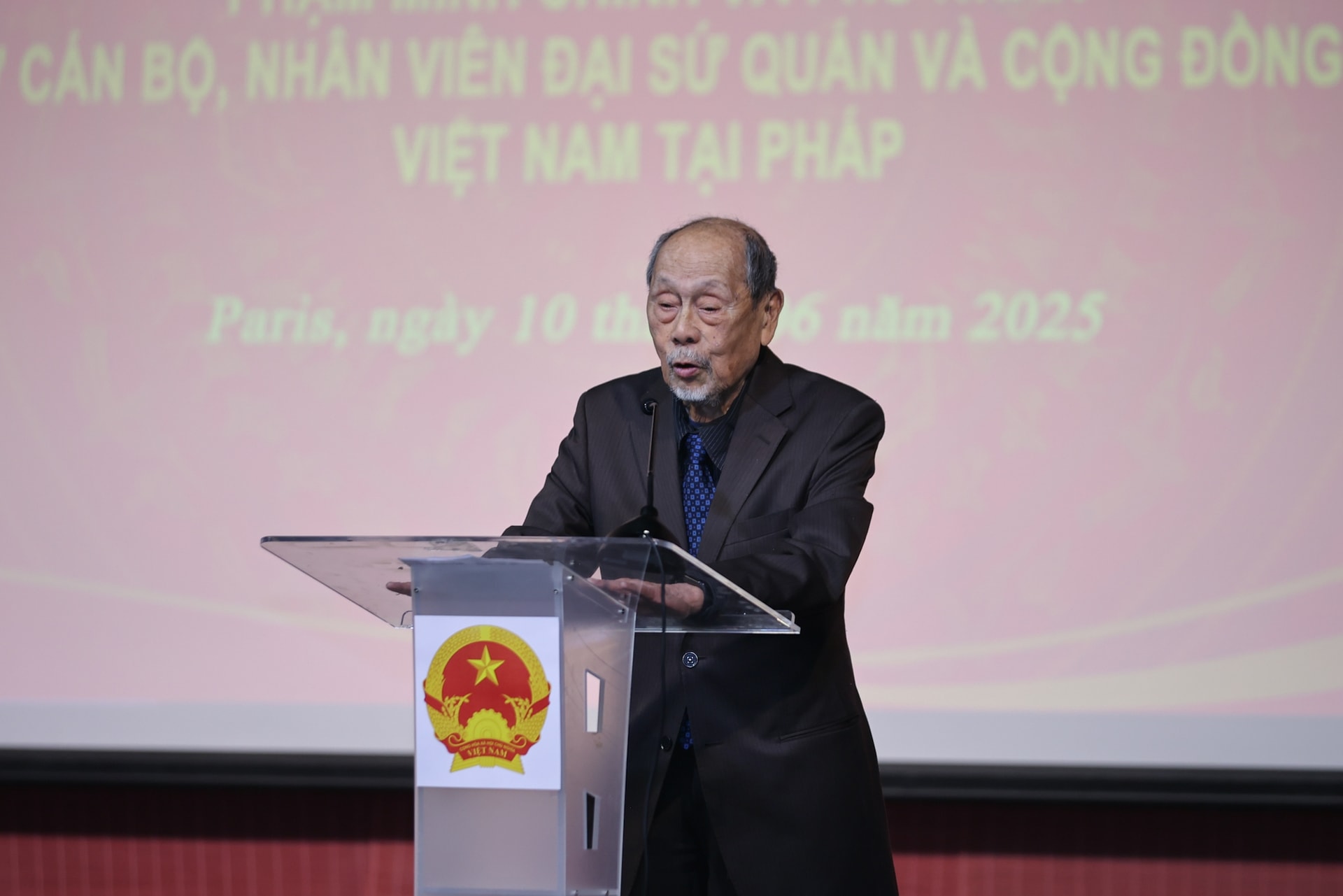 Thủ tướng: Cộng đồng người Việt Nam tại Pháp có truyền thống vô cùng đáng tự hào- Ảnh 3.