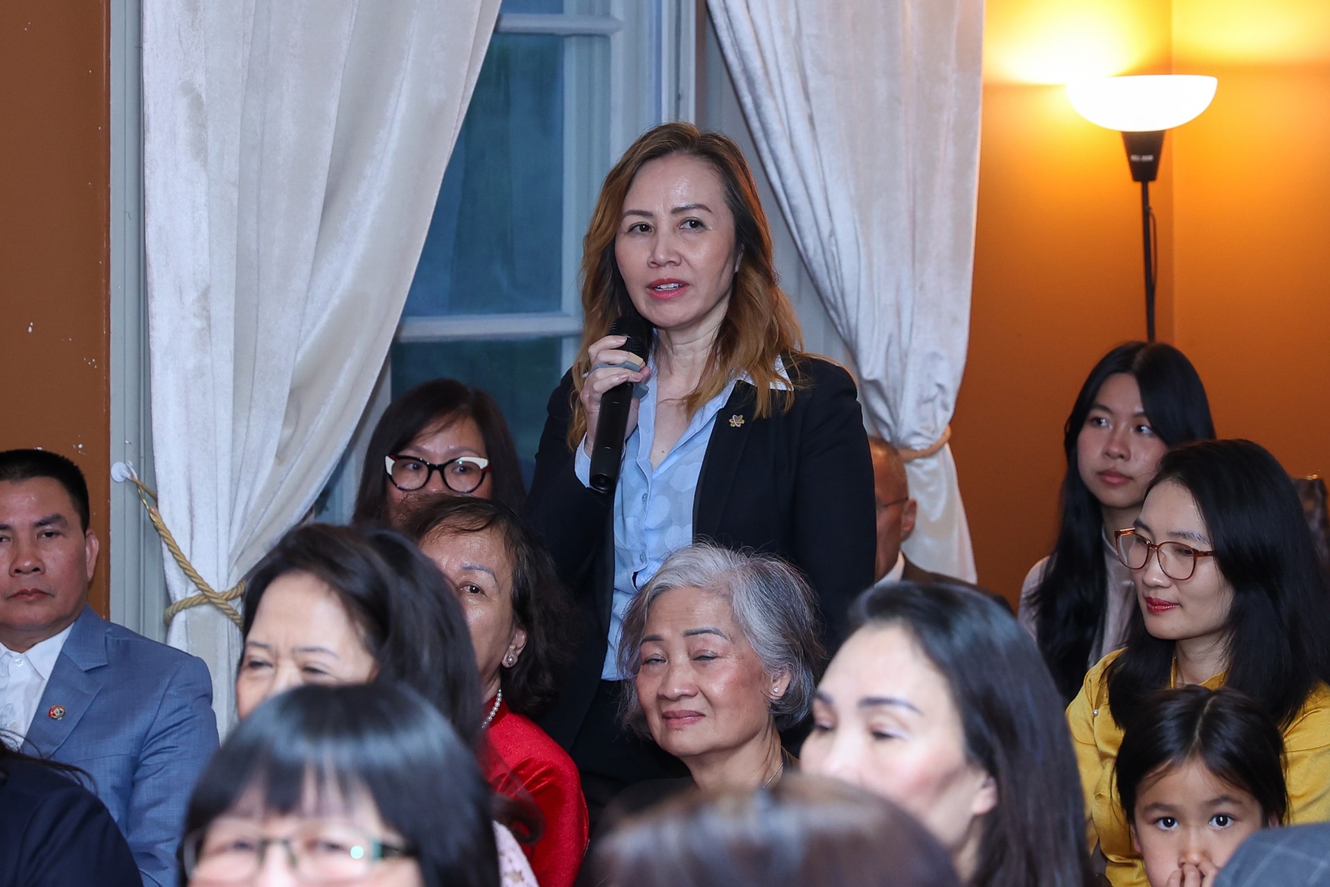 Thủ tướng gặp gỡ kiều bào tại Thụy Điển: 'Tự lo được cho mình cũng là yêu nước'- Ảnh 7.