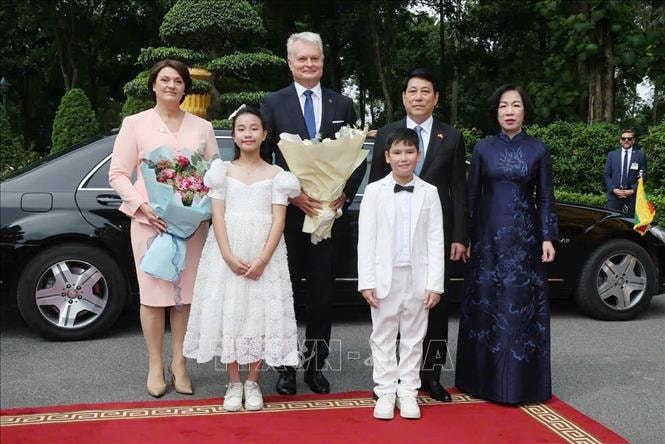Chủ tịch nước Lương Cường chủ trì lễ đón Tổng thống Lithuania thăm chính thức Việt Nam- Ảnh 2.
