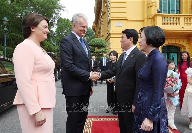 Chủ tịch nước Lương Cường chủ trì lễ đón Tổng thống Lithuania thăm chính thức Việt Nam- Ảnh 1.