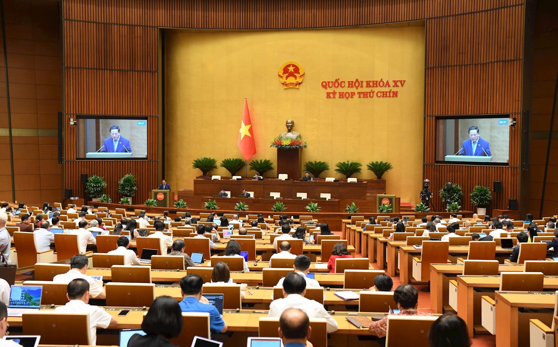 quang-ca-nh-phia-n-ha-p-chia-u-12.6-2.jpg