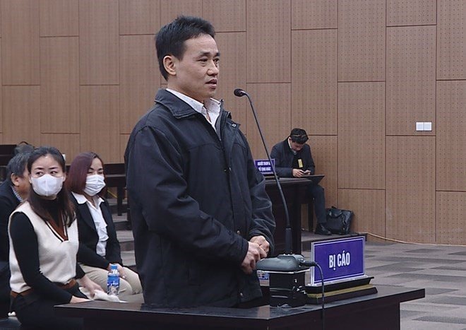 bi-cao-tran-tung.jpg