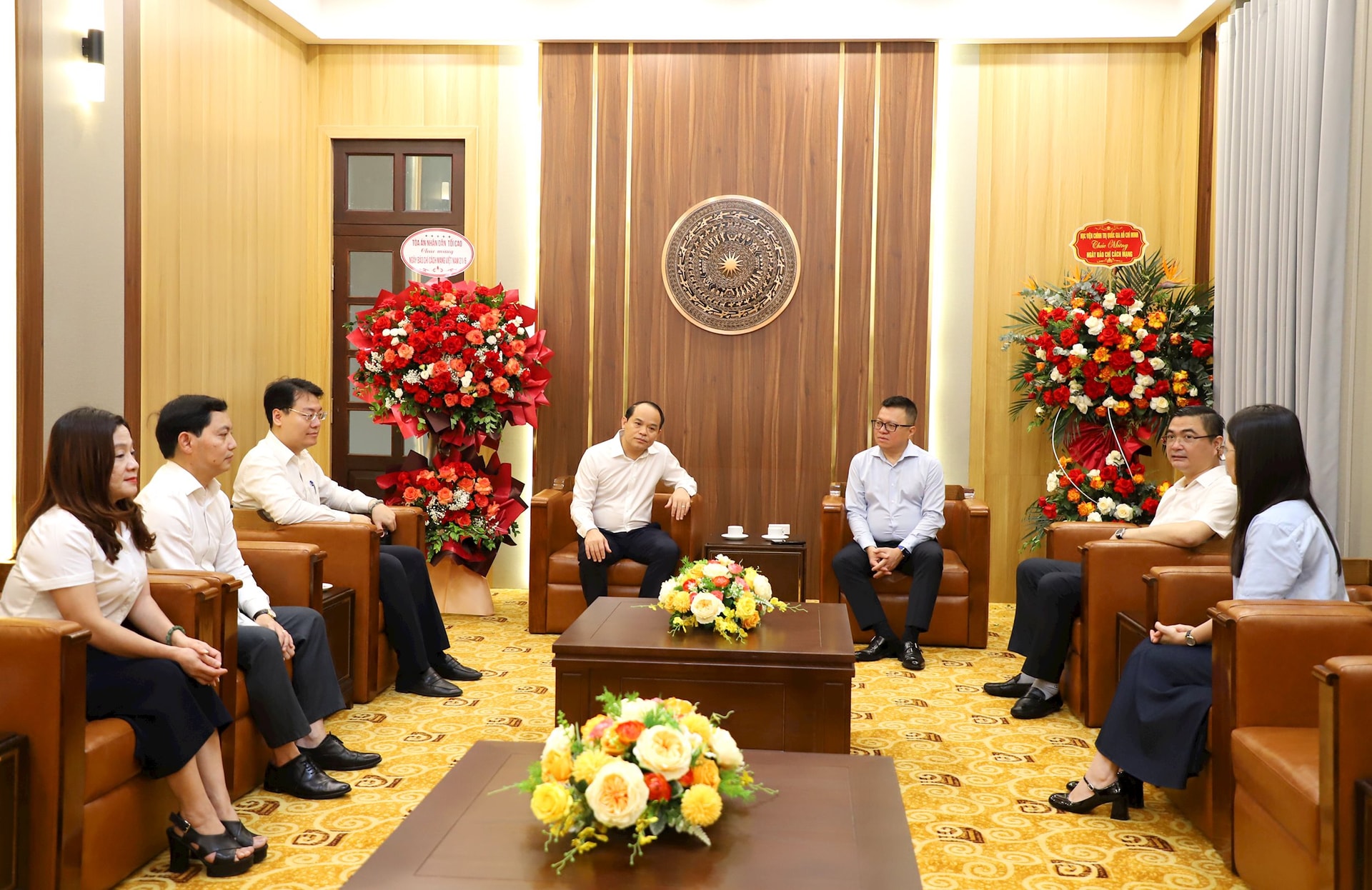 bao-chi-viet-nam-21-6-3-.jpg