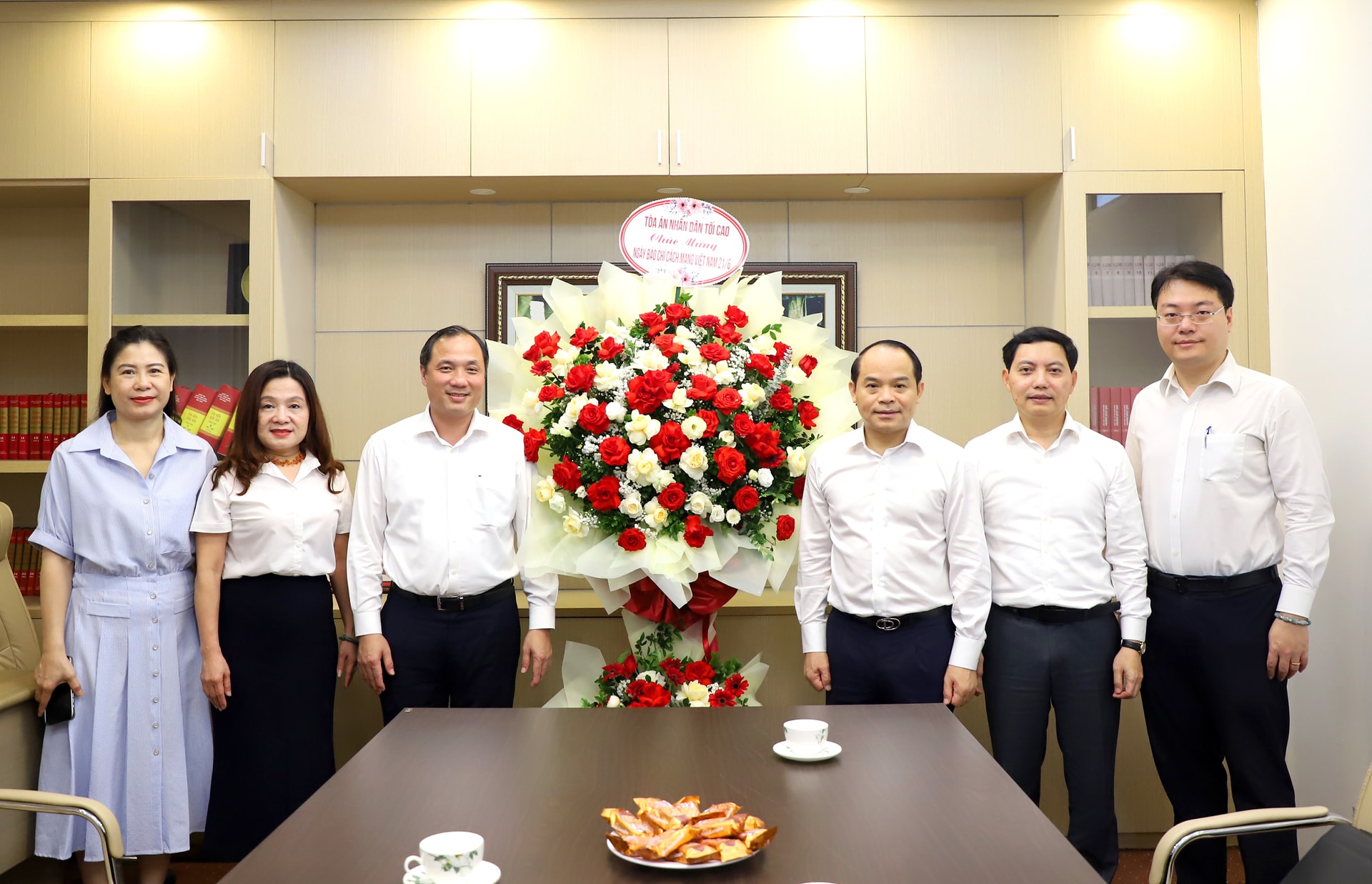 bao-chi-viet-nam-21-6-6-.jpg