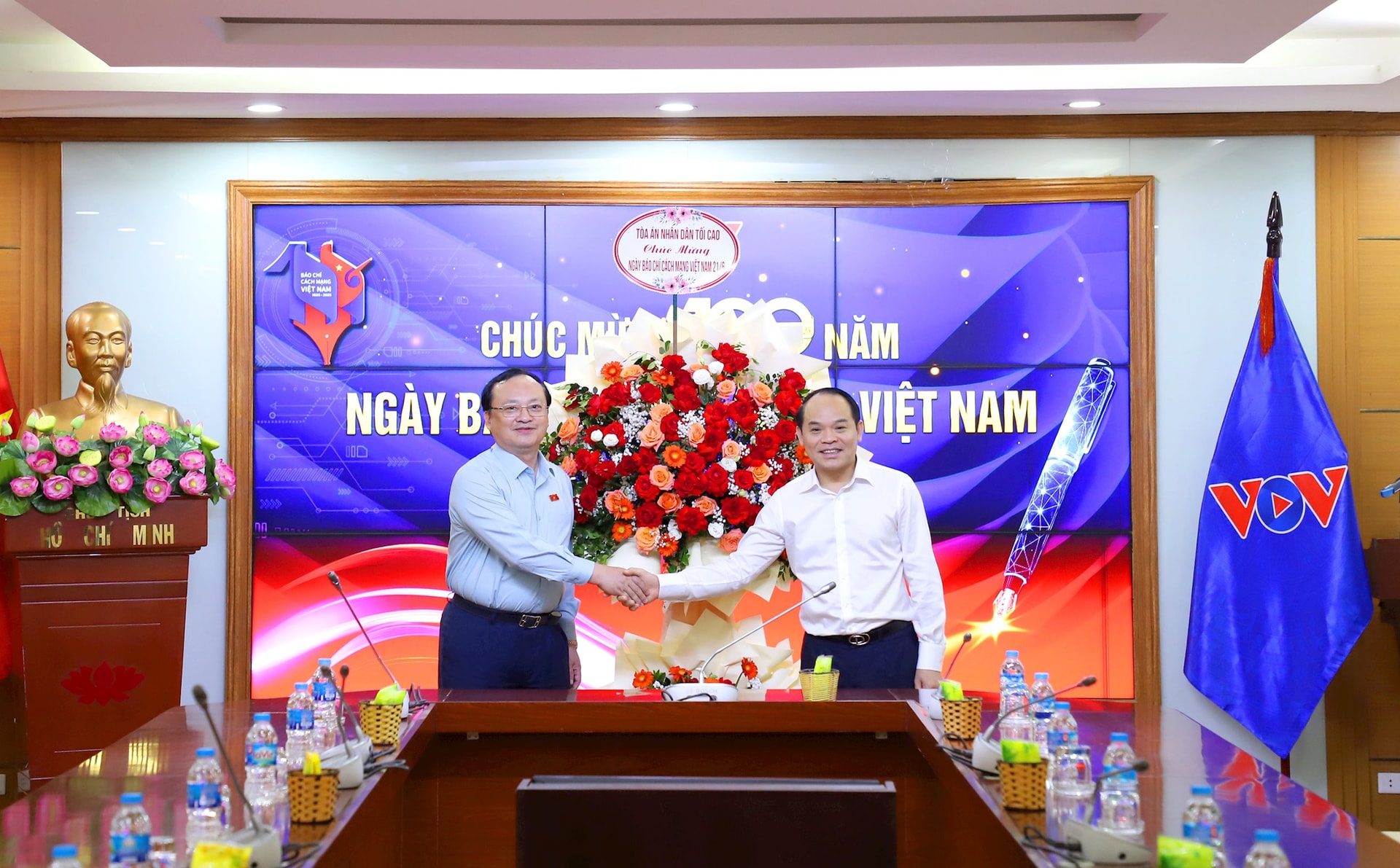 bao-chi-viet-nam-21-6-7-.jpg