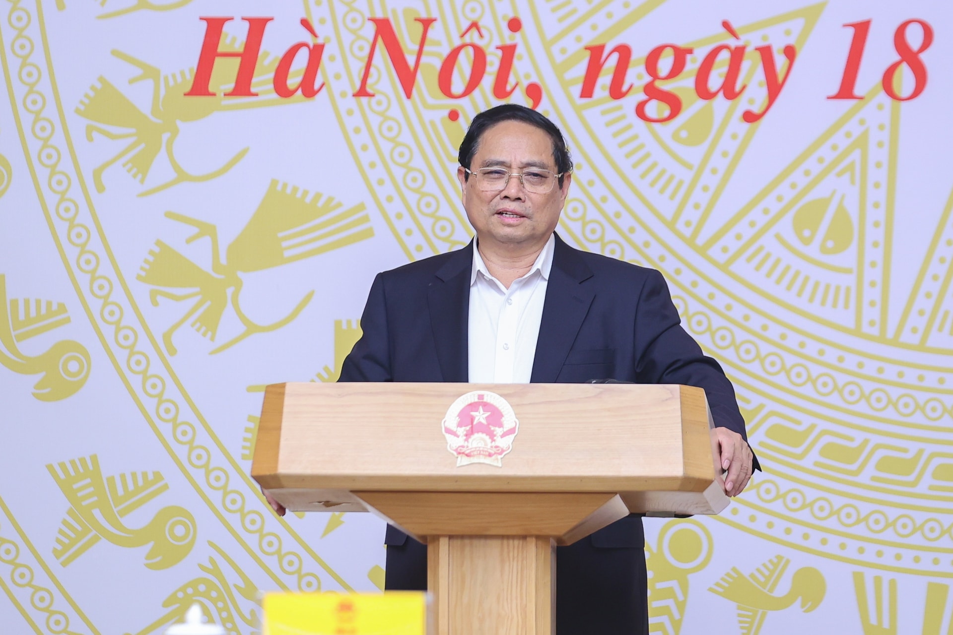Thủ tướng chủ trì Hội nghị toàn quốc chuẩn bị Kỳ thi tốt nghiệp THPT năm 2025- Ảnh 1.