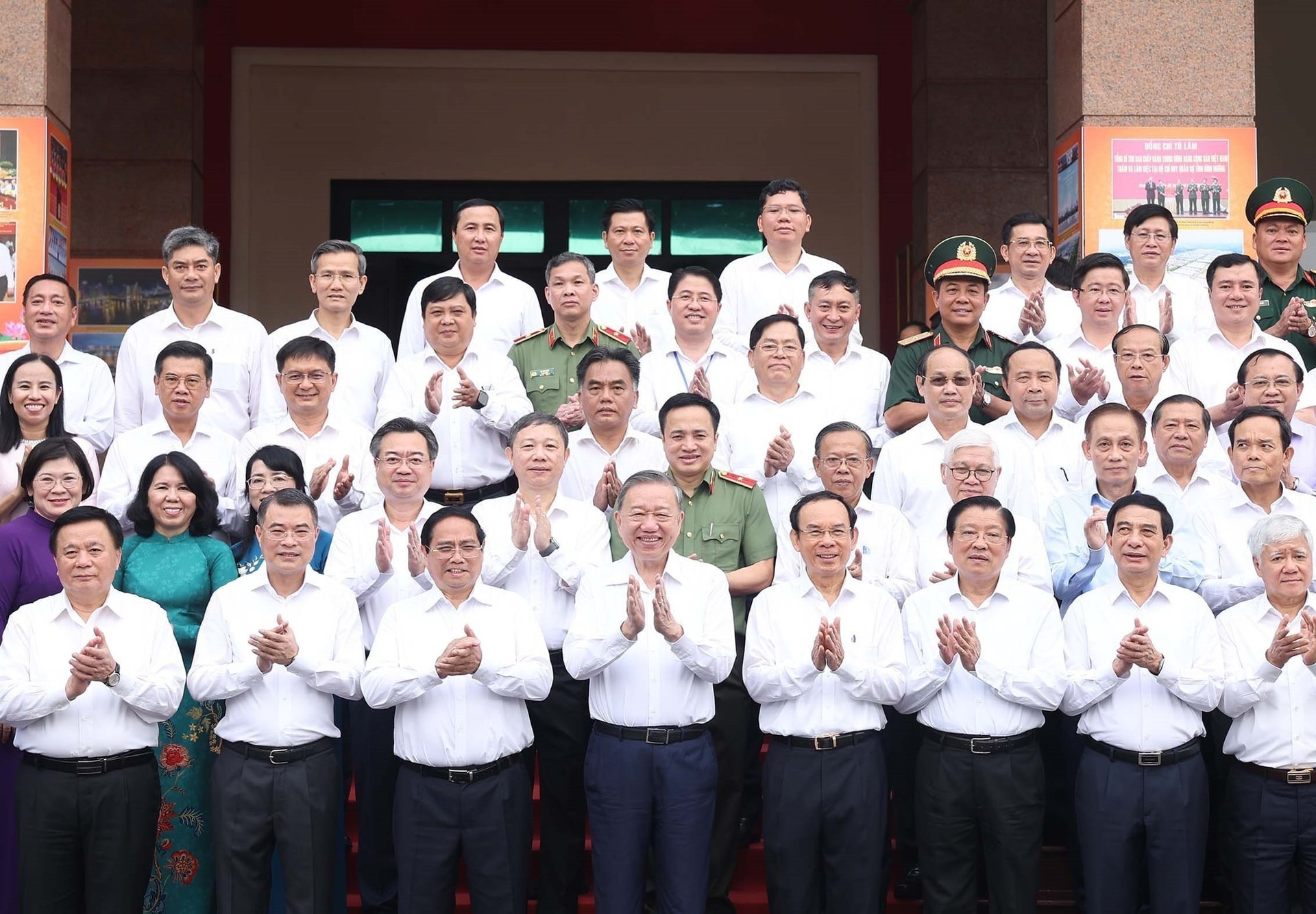 vna-potal-tong-bi-thu-to-lam-va-doan-cong-tac-trung-uong-lam-viec-voi-ban-thuong-vu-thanh-uy-thanh-pho-ho-chi-minh-tinh-ba-ria-vung-tau-va-binh-duon-8098101.jpg