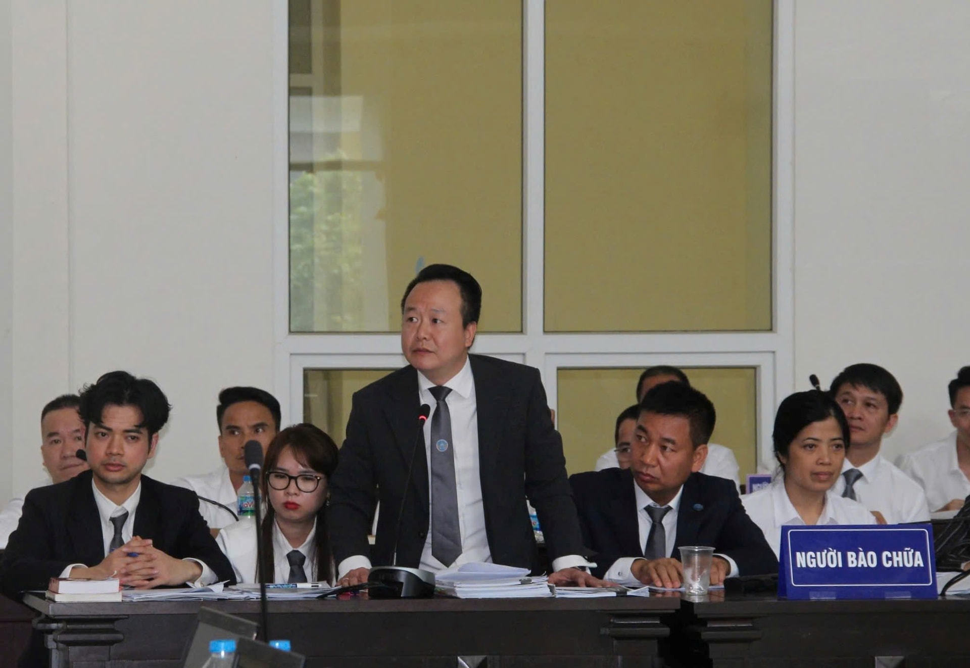 luat-su-nghia.jpg