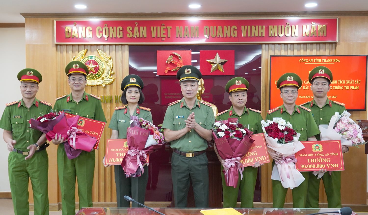 trao_thuong1.jpg