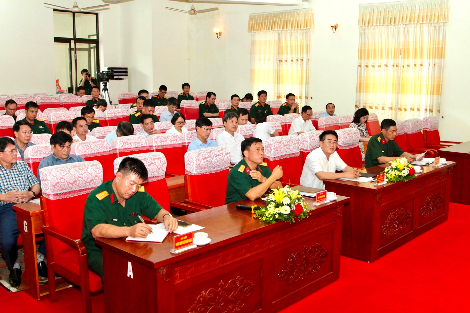 cai-dai-bieu-tham-du-hn-quy-tap-hai-cot.jpeg