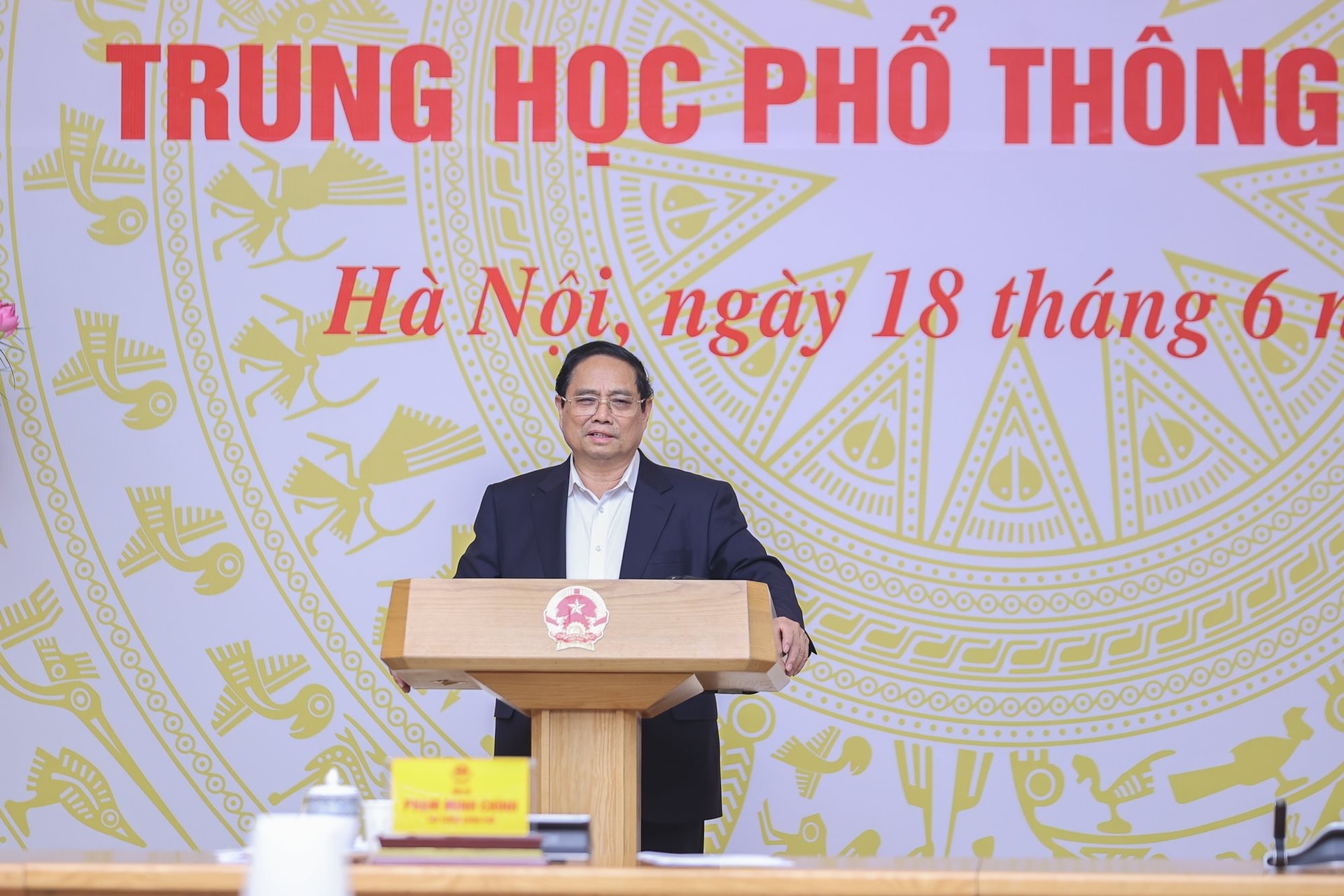 thu-tuong-chu-tri-cuoc-hop-ky-thi-thpt5(1).jpg