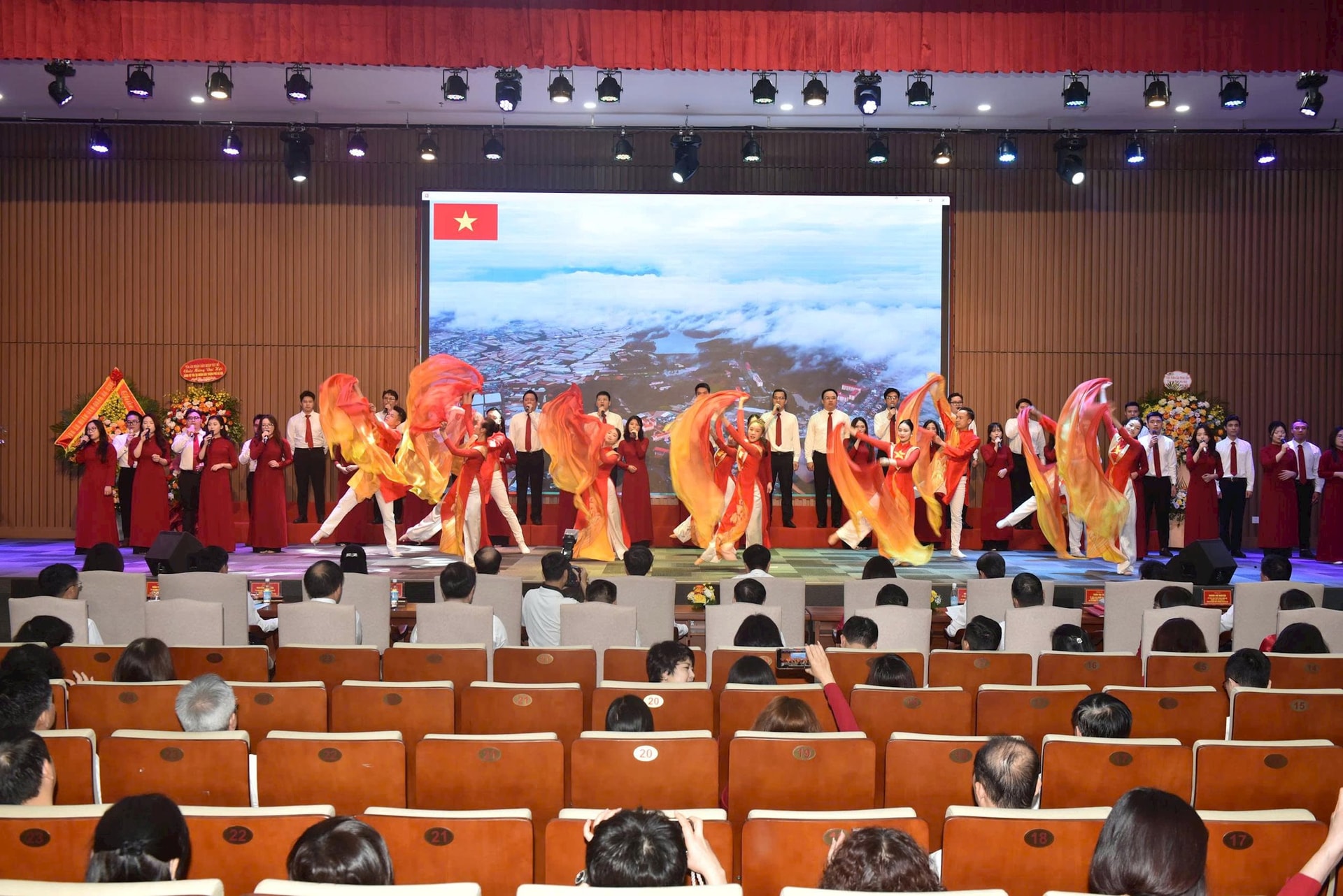 van-nghe.jpg