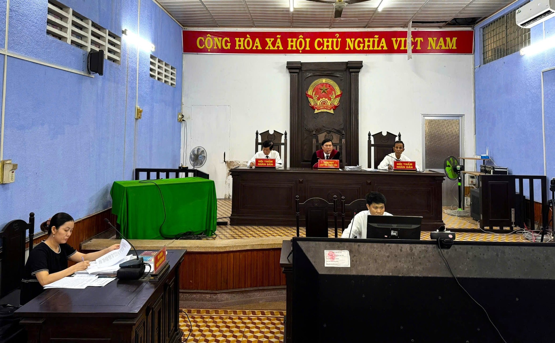 xx-truc-tuyen.jpg