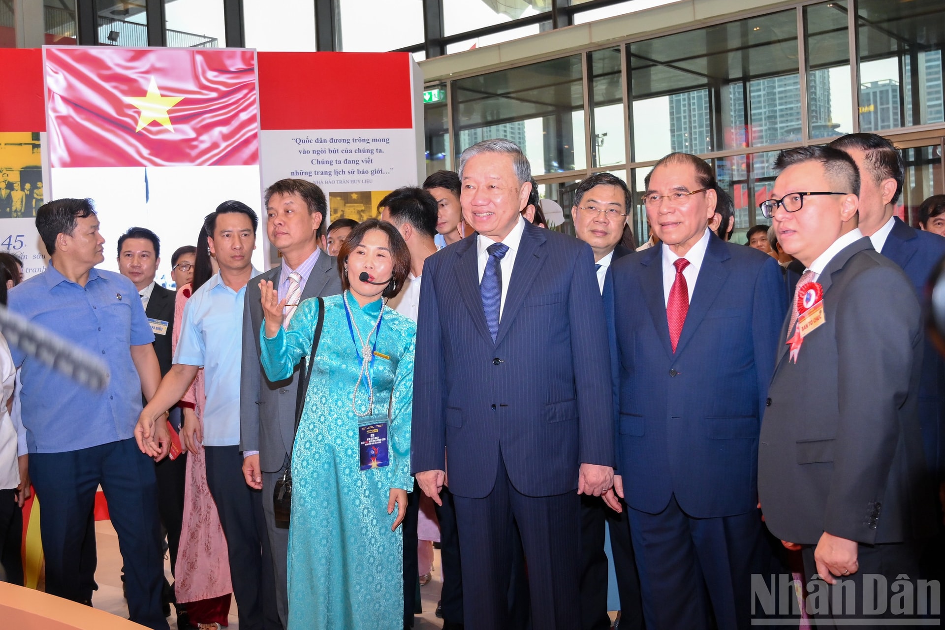 ndo_br_hoi-bao-9336.jpg