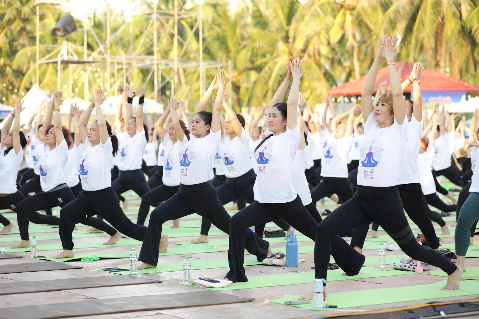 22-6-yoga9.jpg