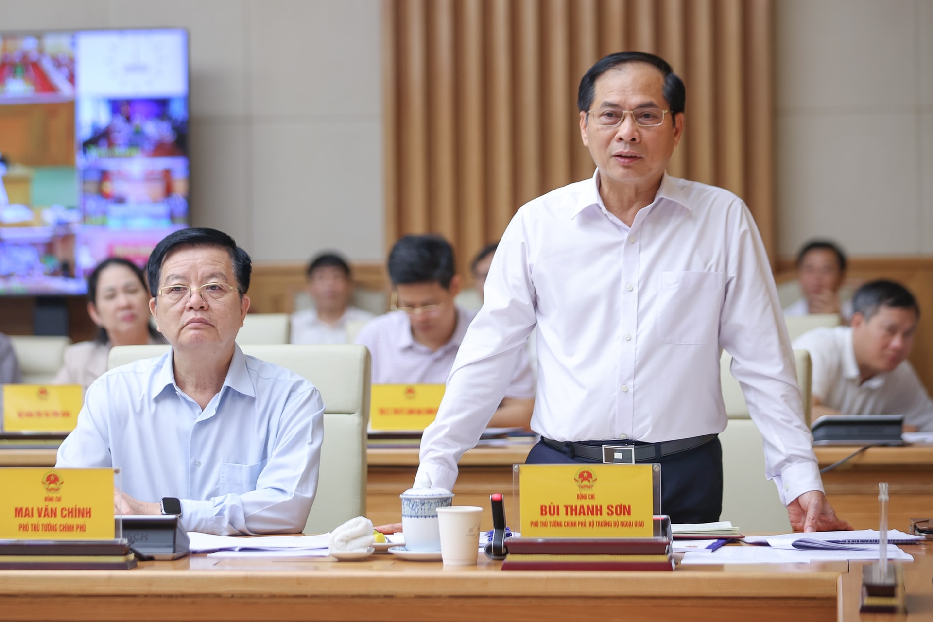 Thủ tướng: Không vì triển khai chính quyền địa phương 2 cấp mà ảnh hưởng tới các công việc- Ảnh 6.