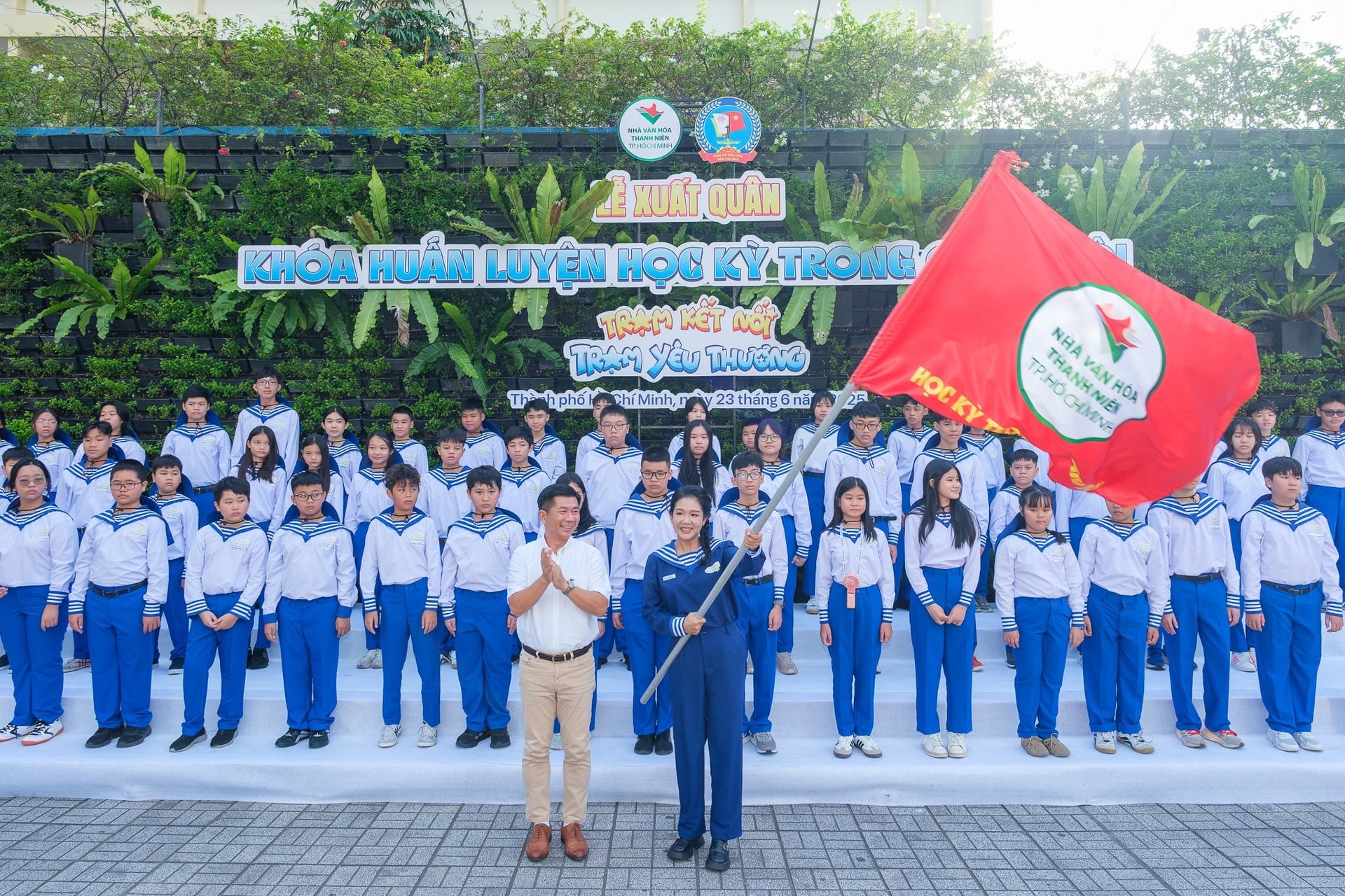 2.-nghi-thuc-trao-co-xuat-quan-chuong-trinh-hoc-ky-quan-doi-nam-2025.jpg