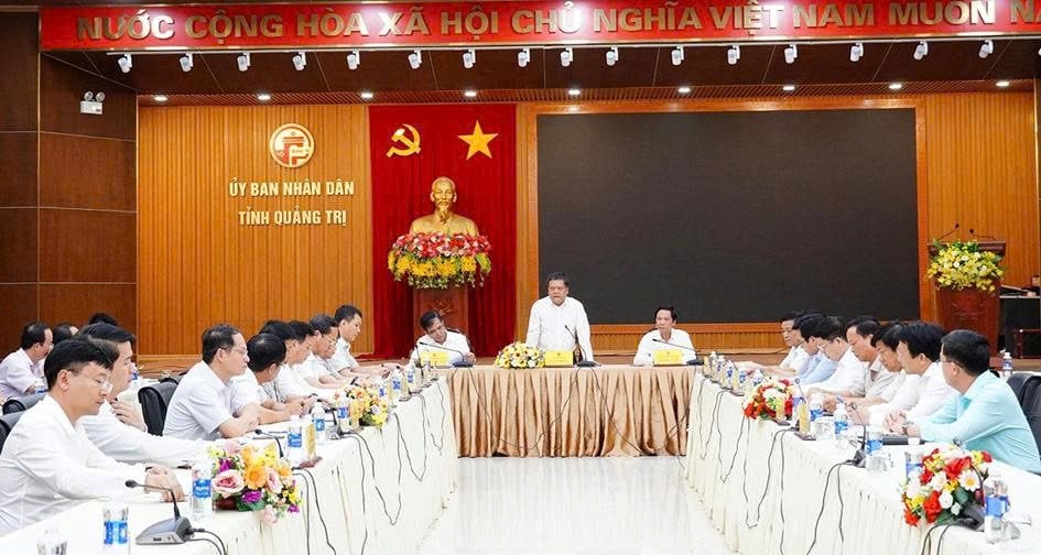 hop-2-tinh-q-binh-q-tri.jpg