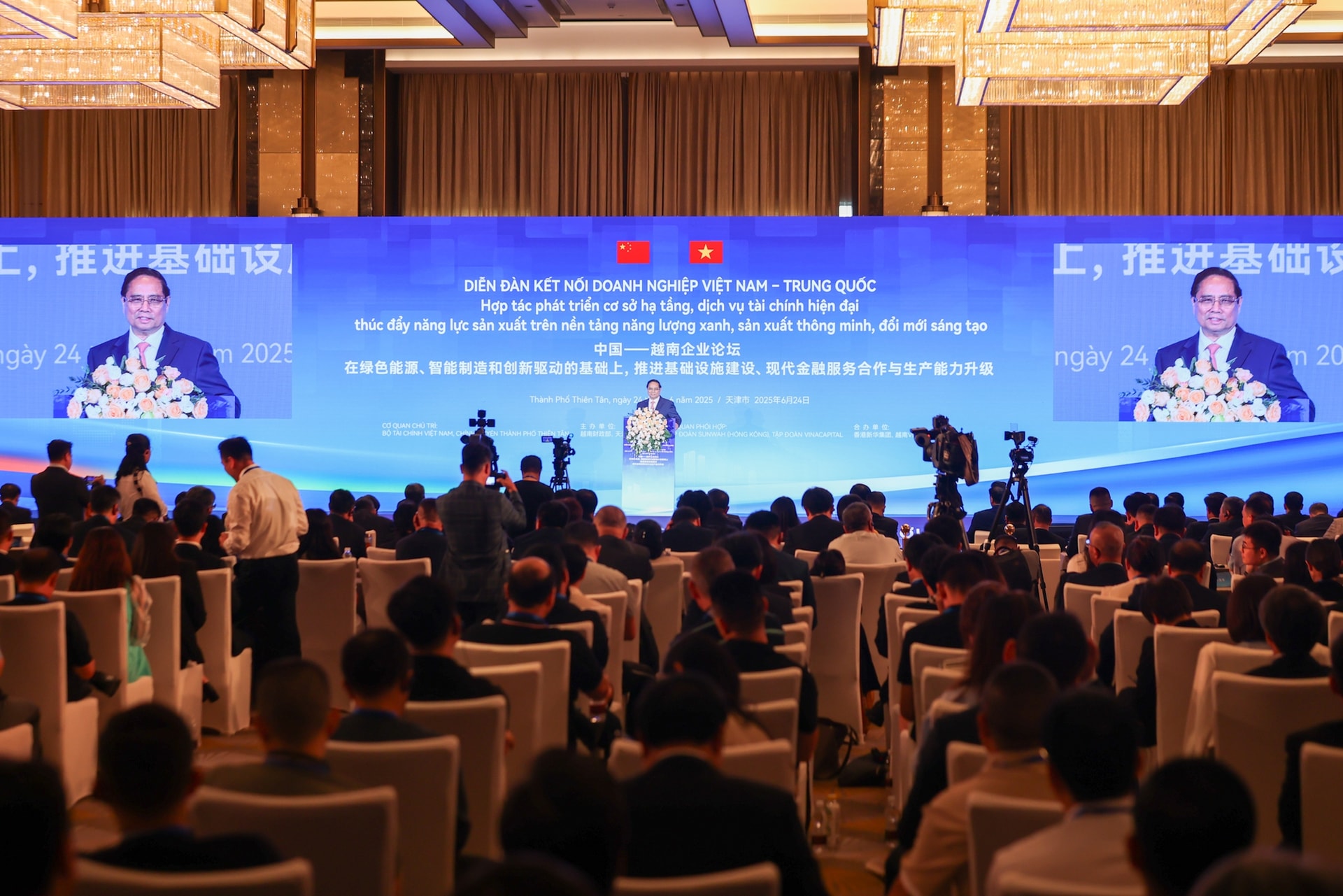 Thủ tướng: Cộng đồng doanh nghiệp là trụ cột quan trọng kết nối kinh tế Việt Nam – Trung Quốc- Ảnh 10.
