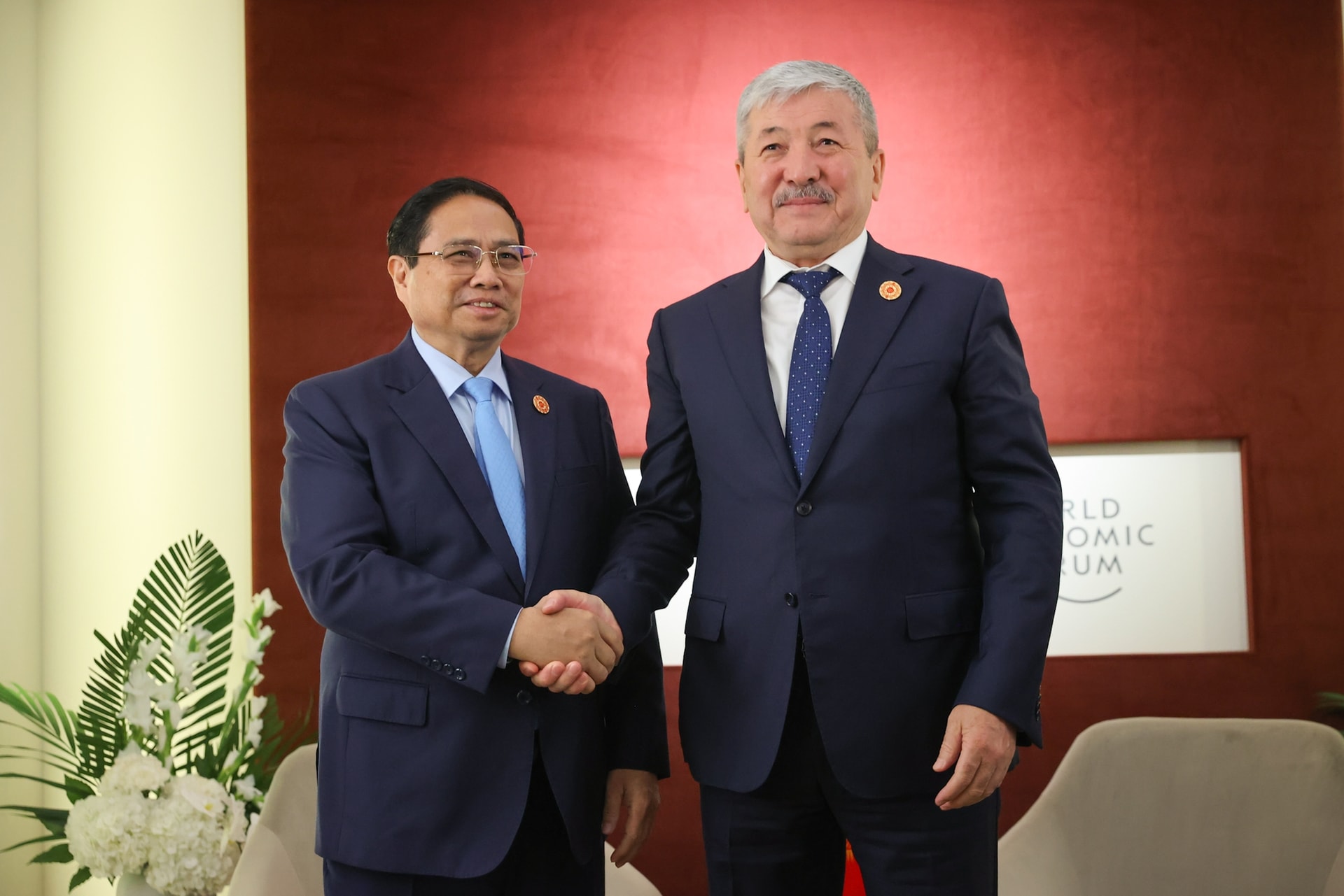 Thủ tướng đề xuất kết nối đường sắt Việt Nam - Kyrgyzstan và với các nước Trung Á- Ảnh 1.