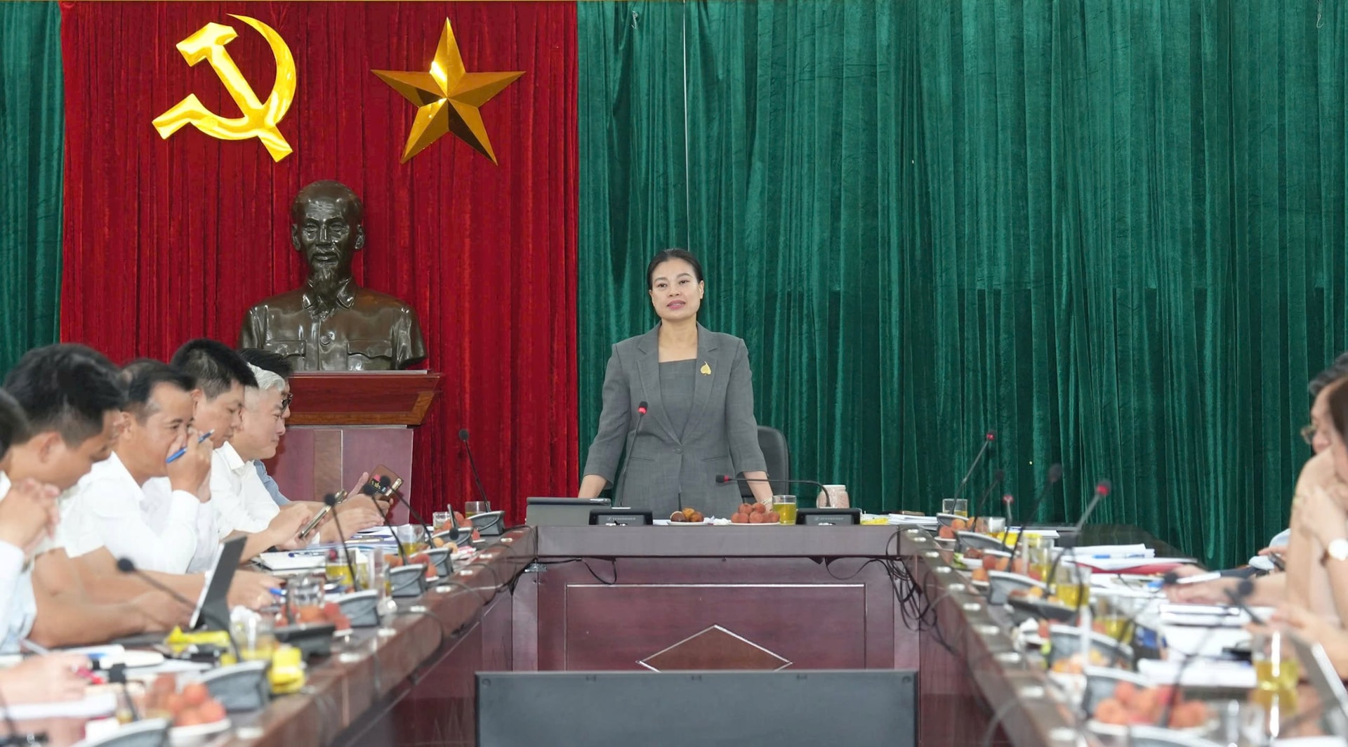 giam-doc-so-van-hoa-the-thao-ha-noi-bach-lien-huong.jpg