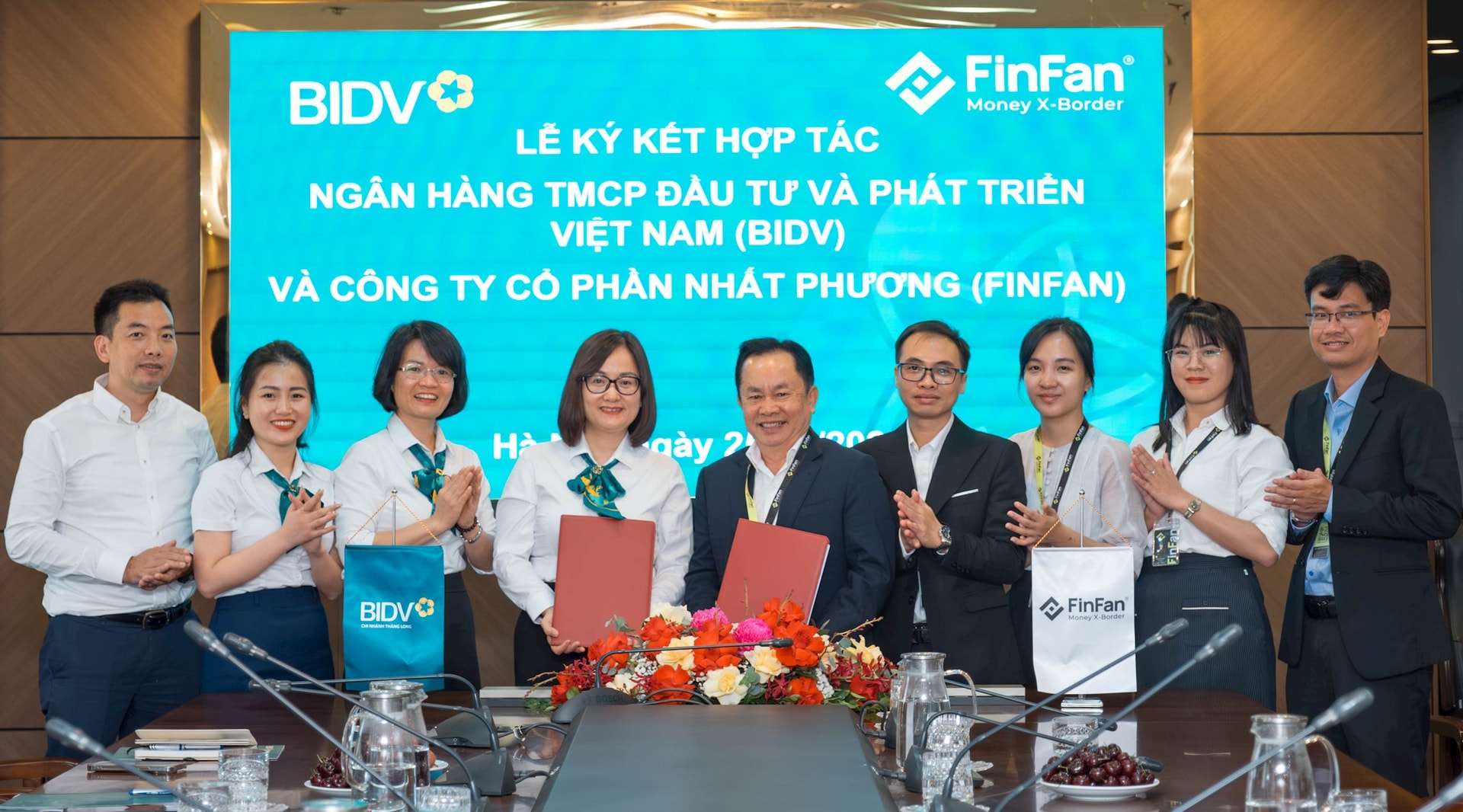 dai-dien-bidv-va-finfan-ky-ket-bien-ban-ghi-nho-hop-tac.jpg