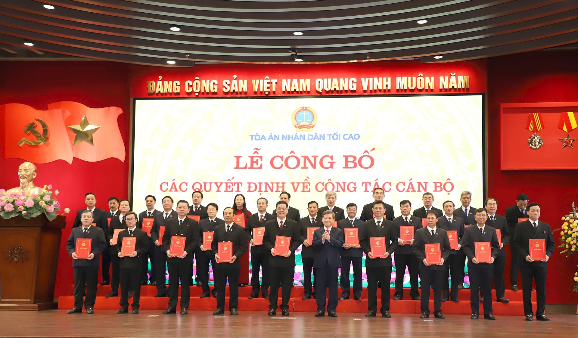 tandtc-cong-bo-cong-tac-can-bo-3-.jpg