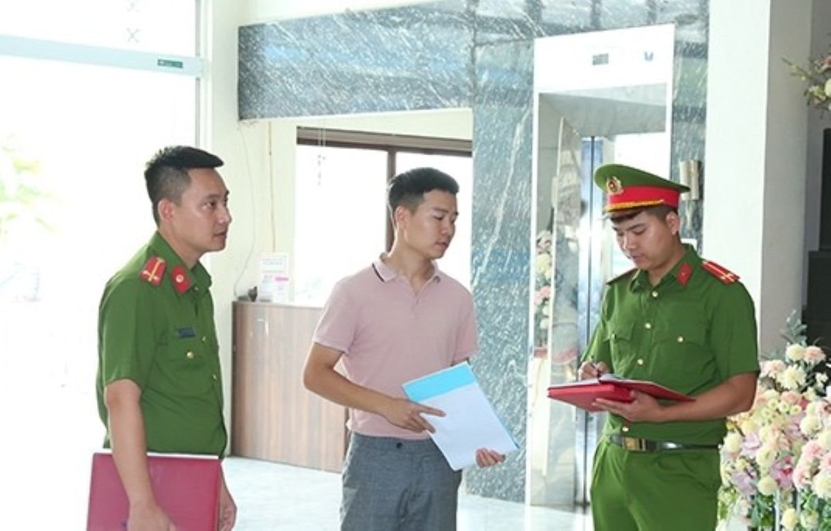 tuyentruyen.jpg