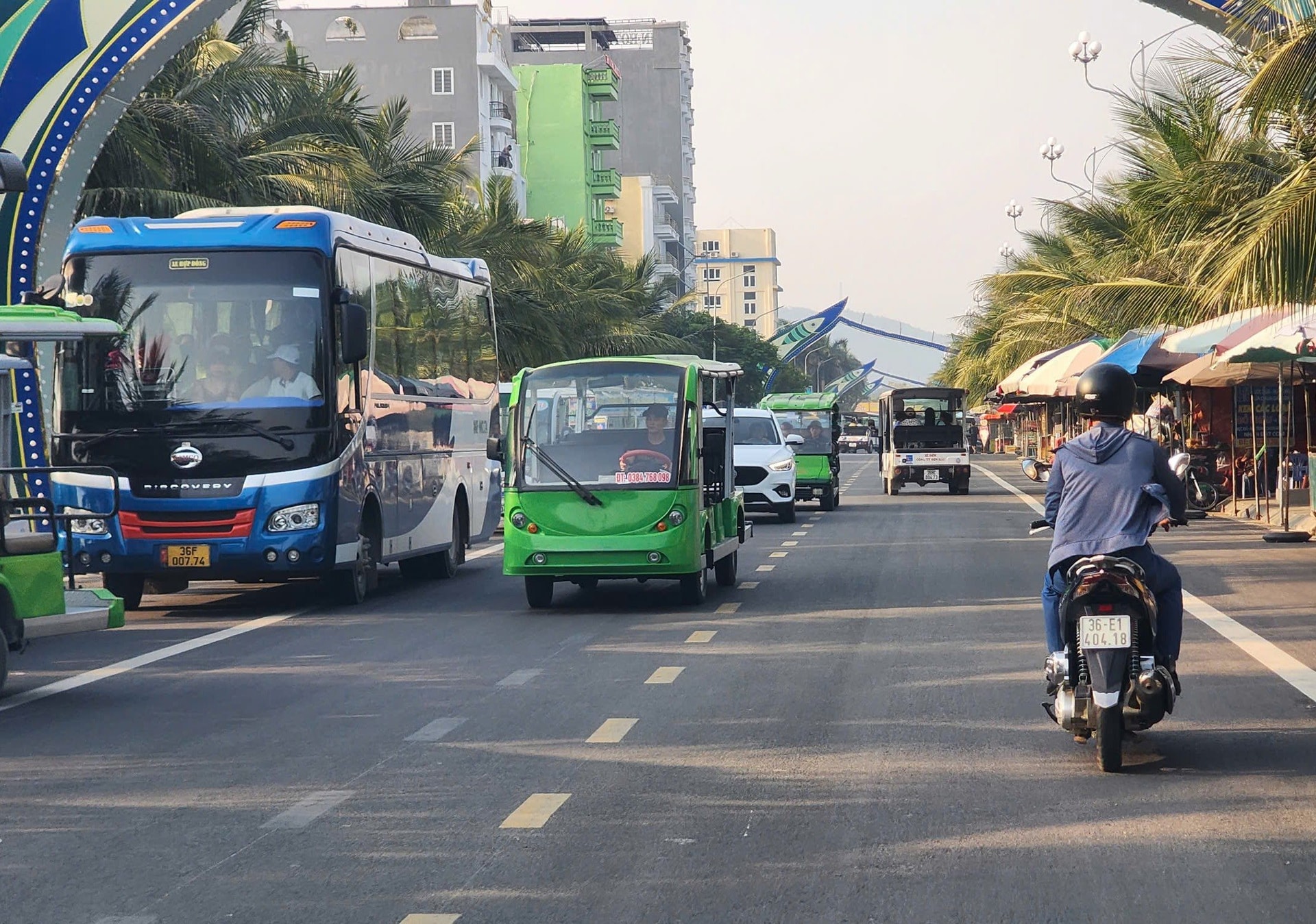 hoatdong.jpg