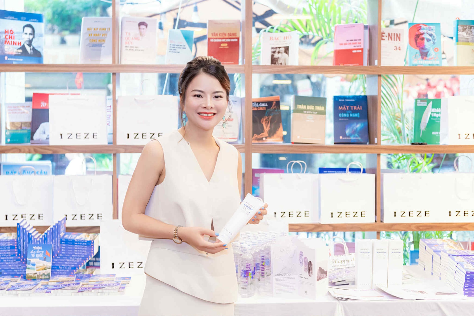 Tina Yuan
