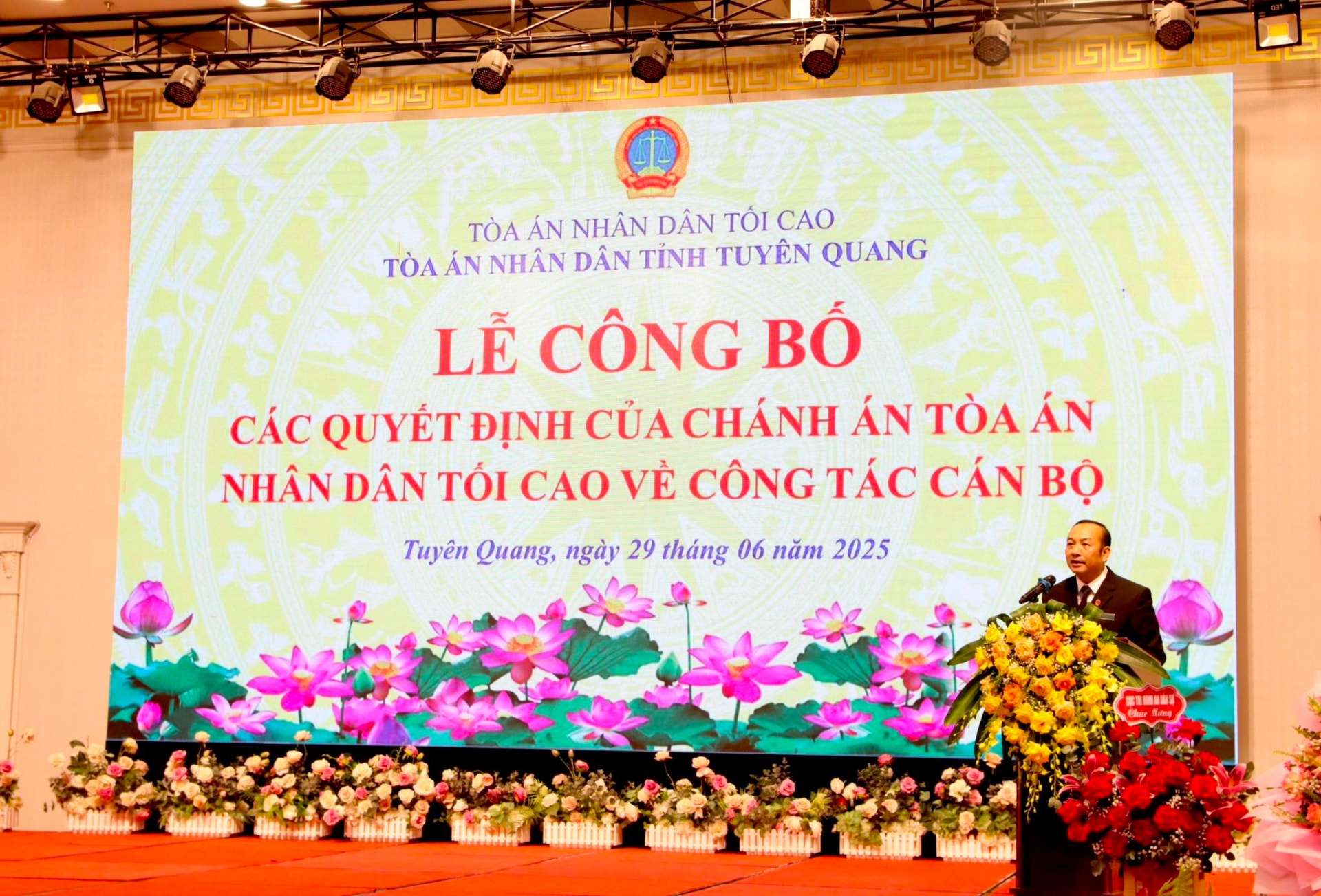 anh-1-dong-chi-nguyen-minh-hung-chanh-an-tand-tinh-tuyen-quang-phat-bieu-chi-dao.jpg