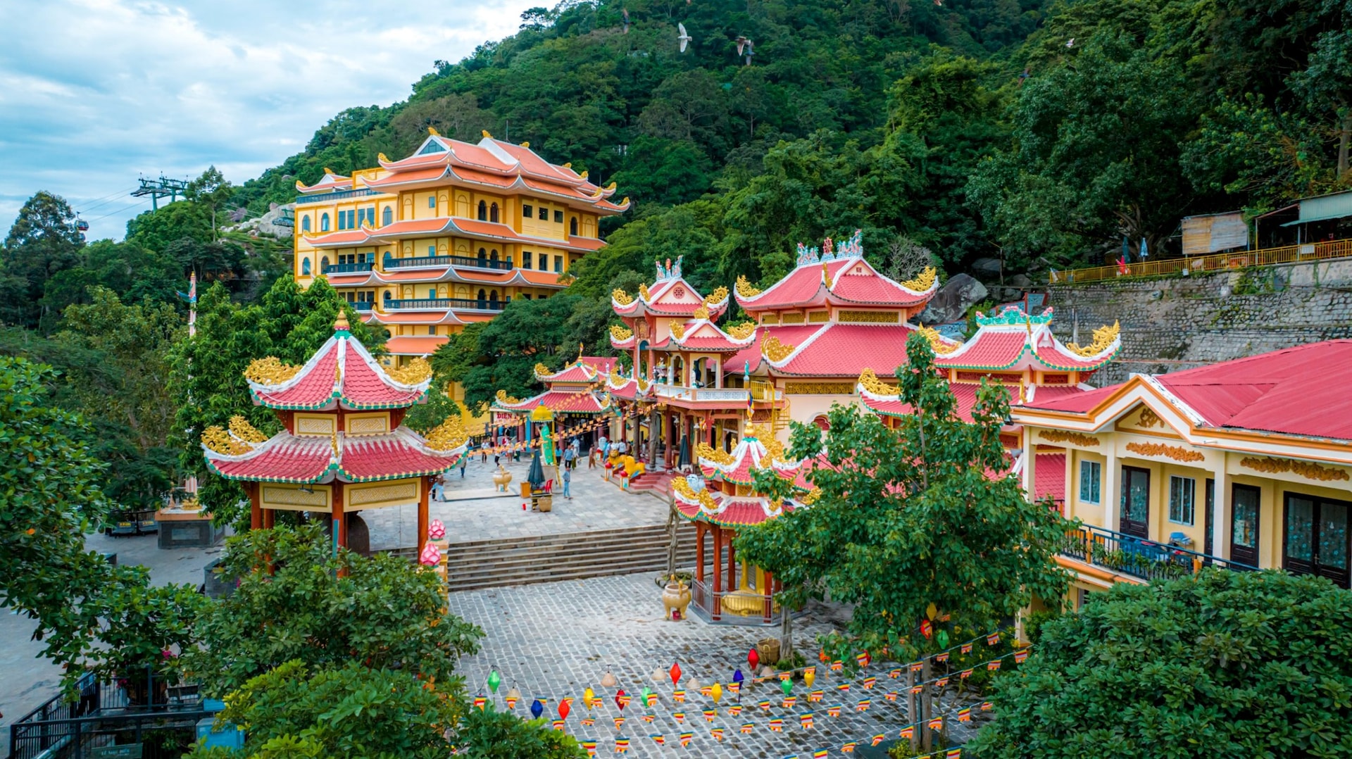chua-ba-copy.jpg