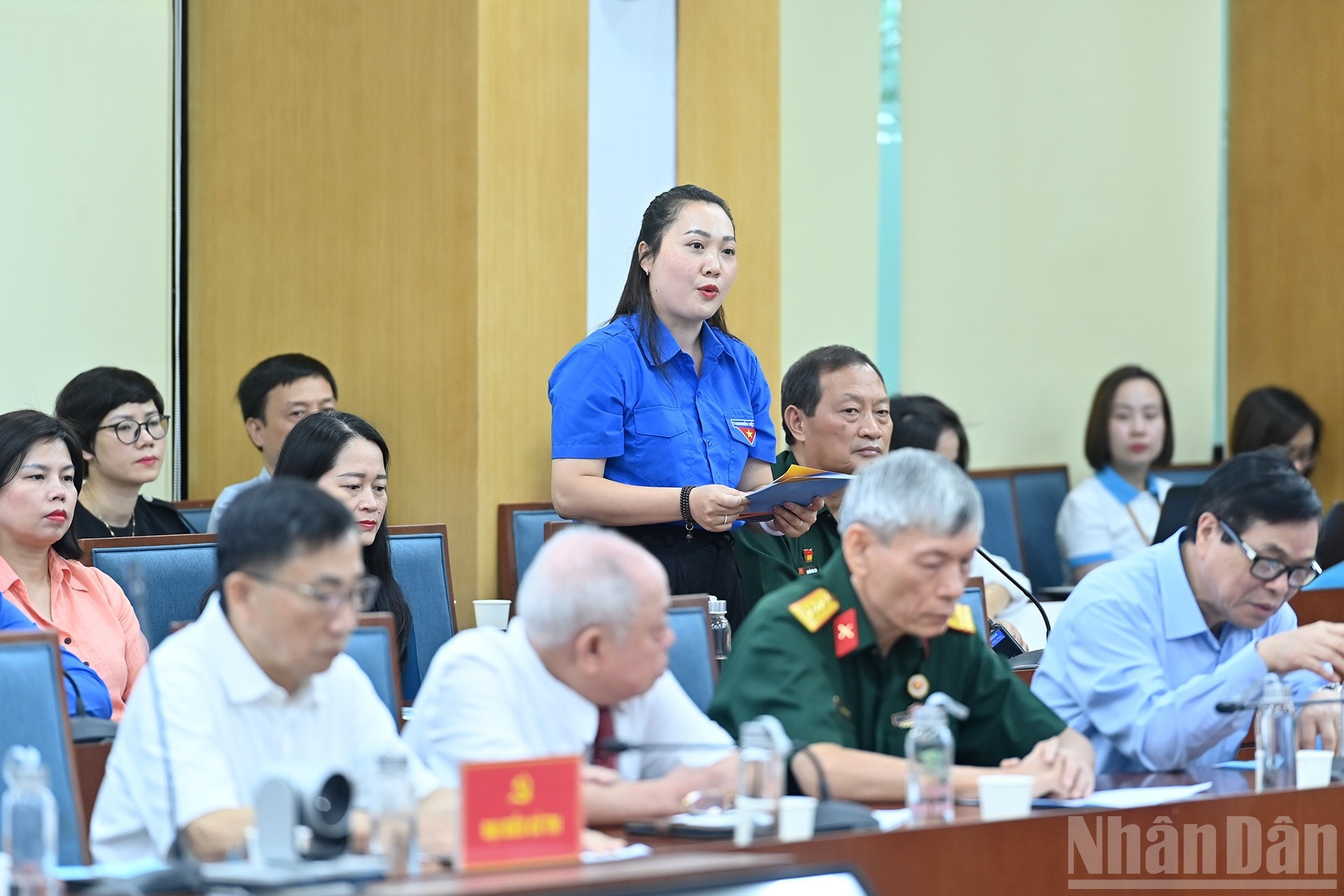 ndo_br_a17-bnd-1597.jpg