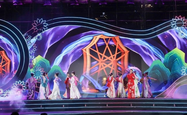 phe-duyet-kich-ban-chuong-trinh-nghe-thuat-dac-biet-ky-niem-80-nam-ngay-truyen-thong-nganh-van-hoa.jpg