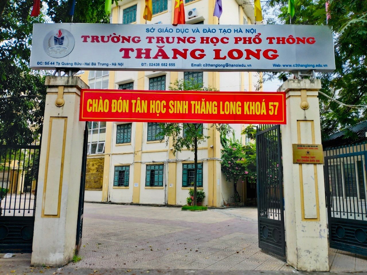 ai-bo-nhiem-hieu-truong-khi-van-hanh-chinh-quyen-dia-phuong-2-ca-.jpg
