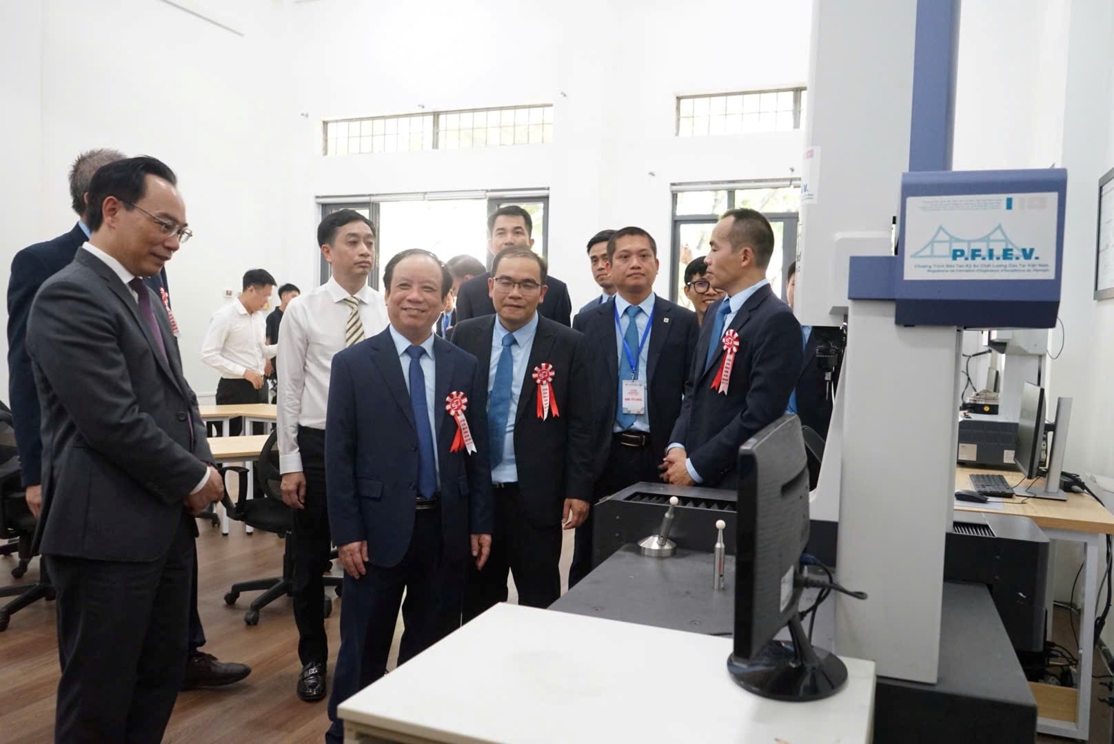 5-7-dh-bk-111.jpg