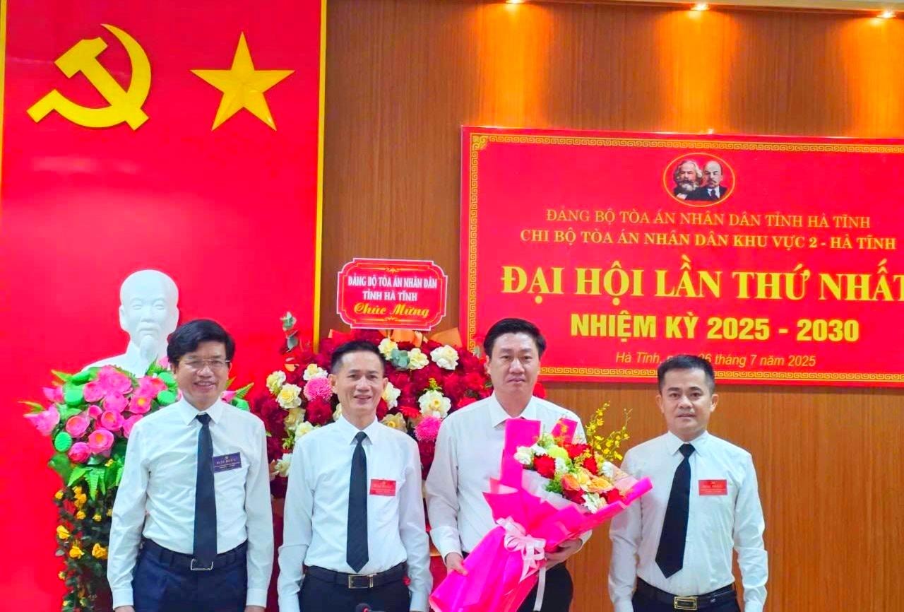dai_hoi_chi_bo_kv8(1).jpg