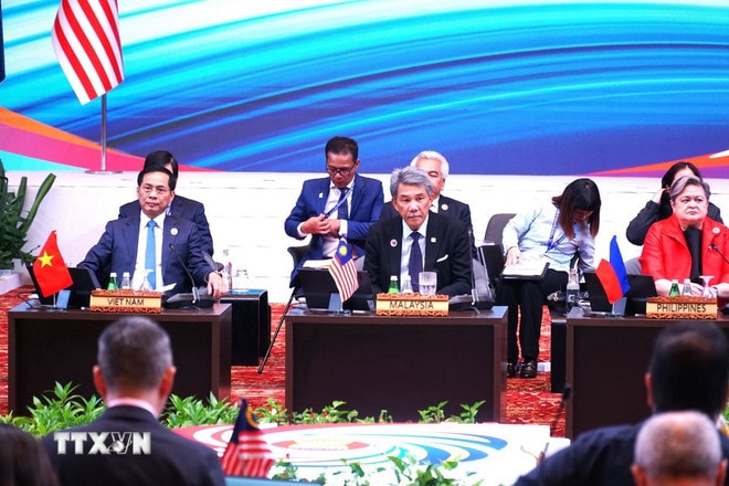 ttxvn-pho-thu-tuong-bo-truong-ngoai-giao-bui-thanh-son-tai-malaysia-2.jpg