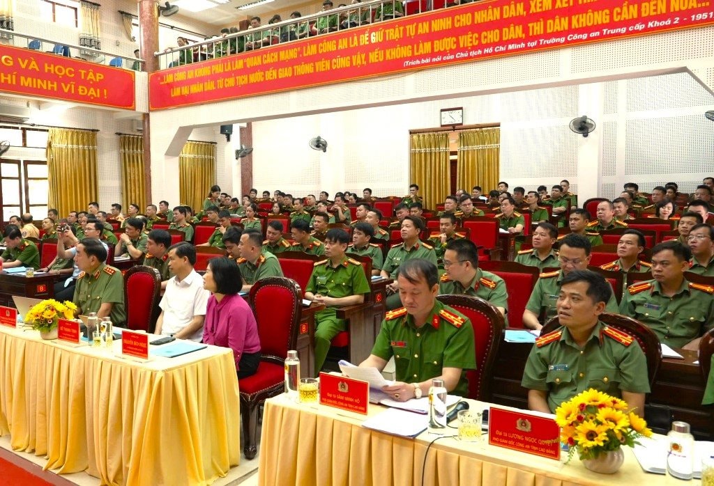 139630_cac_dai_bieu_du_hoi_nghi_15011710.jpg
