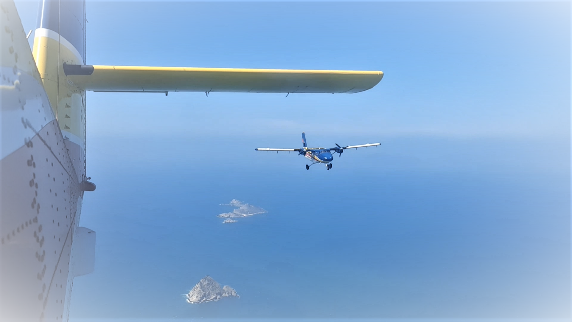 may-bay-dhc-6-bay-trinh-sat-tuan-tham-bien.png