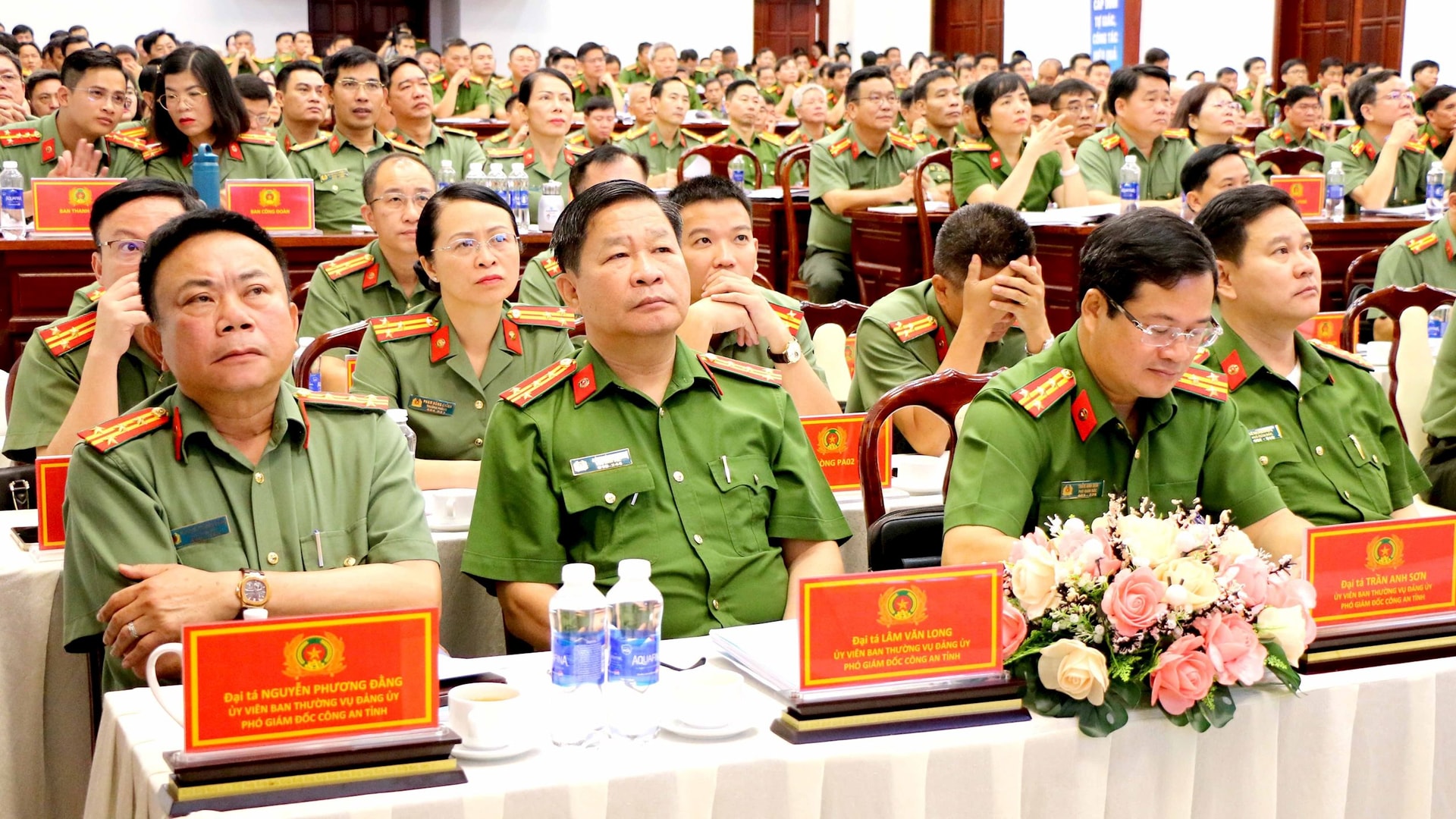 dai-bieu.jpg