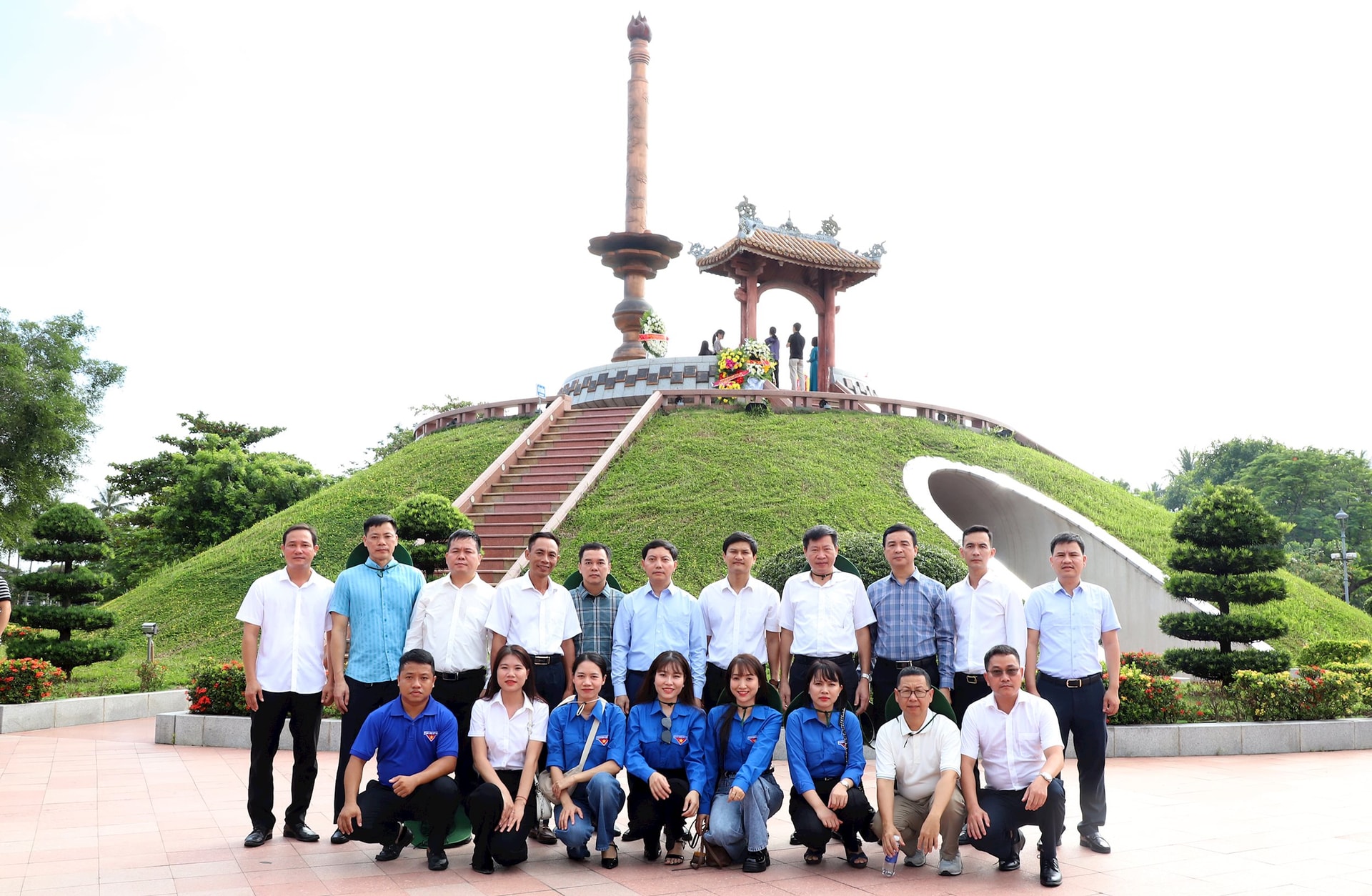 hanh-trinh-tri-an-mien-trung-3-.jpg