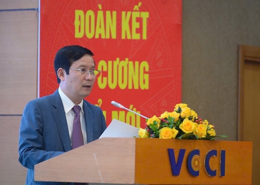 pham-tan-cong.jpg