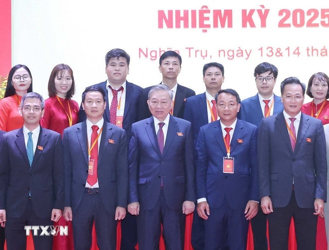 ttxvn-vna-potal-tong-bi-thu-to-lam-du-dai-hoi-dai-bieu-lan-thu-i-nhiem-ky-2025-2030-cua-dang-bo-xa-nghia-tru-8147574.jpg