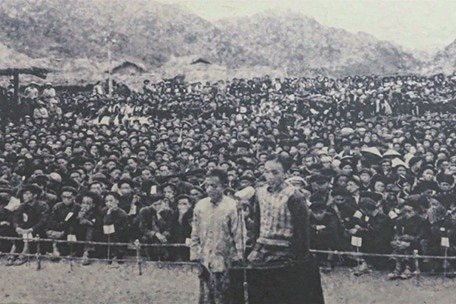 quang-canh-cac-bi-cao-va-nhan-dan-trong-phien-toa-xet-xu-vu-an-phi-gay-bao-loan-o-tinh-ha-giang.jpg