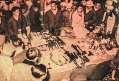 tang-vat-thu-giu-trong-vu-an-biet-kich-nhay-du-xuong-bac-kan-1963.jpg