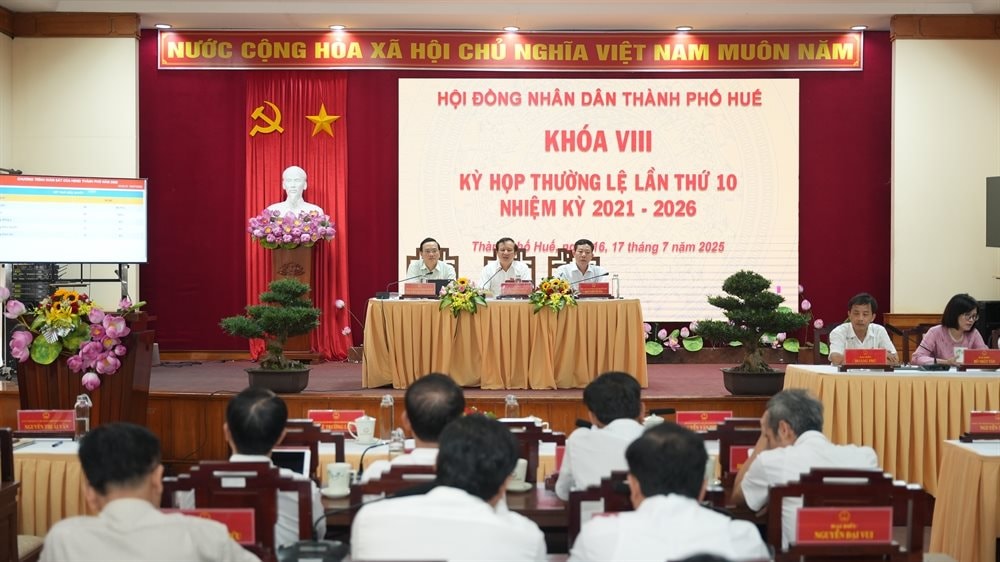 hie09884.jpg
